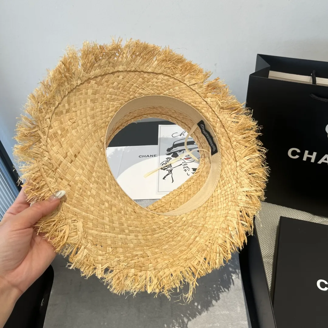 💰130¥ Croxin’s new hollow-top straw hat, made of raffia, light and versatile, head circumference 57cm